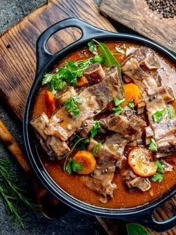 Beef ribs Bourguignon